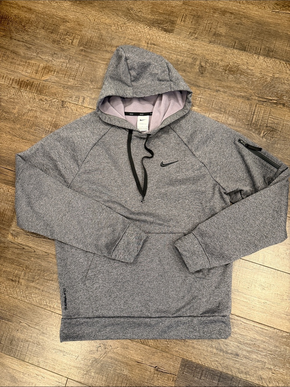 Women’s Nike Therma-fit hoodie